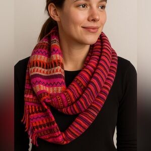 Baby Alpaca Infinity Scarf – Vibrant Hand-Woven Peru Import